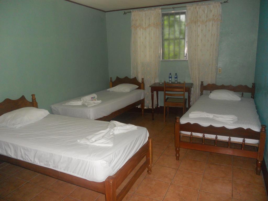Cabinas Leyko San Carlos Room photo